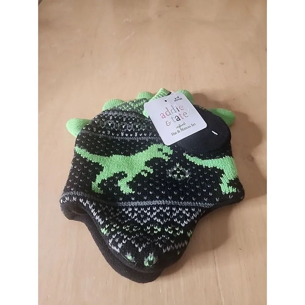 Addie & Tate Baby Boy Size 9-18 months Black & Green Dinosaur Hat & Mittens Set